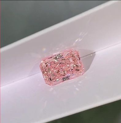IGI認定 ピンク・ローズ・ラボ・クリエーション ダイヤモンド・ラディアント・カット 1ct-1.5ct