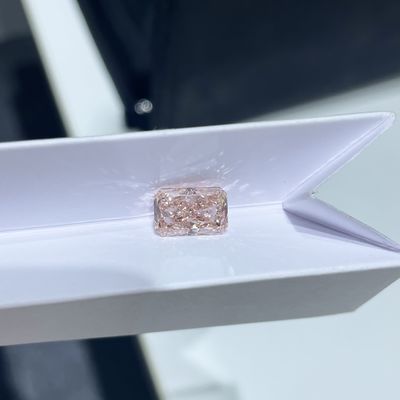 VS2-VVS2 CVDの実験室によって育てられるピンクのダイヤモンド1.5-3.0ctの放射体華麗な切口