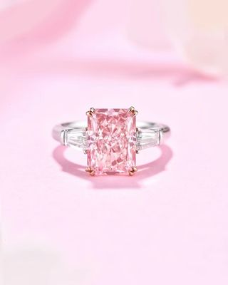18k 白金 合成 ダイヤモンド リング 大サイズ 4.31ct 華やかなピンク 輝く切断ダイヤモンド