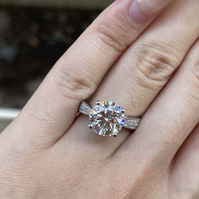 18K リアルゴールド 実験室で育てた ダイヤモンドの指輪 婚約の結婚のためのIGI認証
