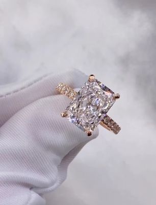 輝くダイヤの指輪 白いダイヤの指輪 婚約指輪 婚約指輪 研究室で育てたダイヤの指輪