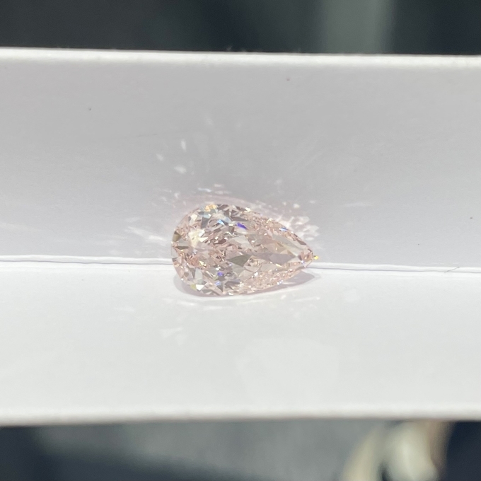 1.64CT西洋ナシ形の実験室のピンクの耕作の明るい異なった装飾的なドリルのピンクの楕円形の耕作のダイヤモンド1